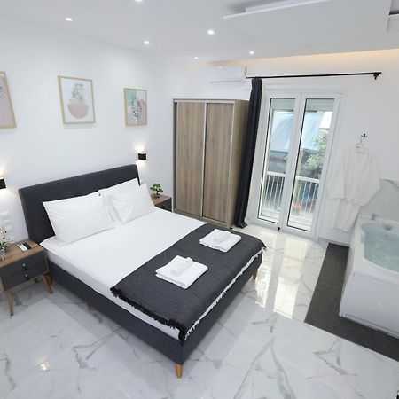 Apollo 2 Bd Jacuzzi Suite Atina Dış mekan fotoğraf