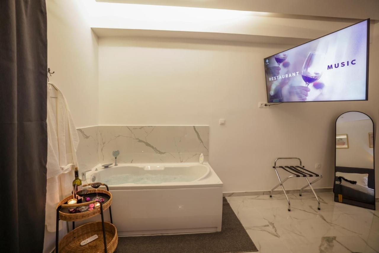 Apollo 2 Bd Jacuzzi Suite Atina Dış mekan fotoğraf